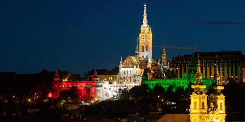 Budapesten egy újabb nevezetesség tette át a lábát a fizetős szolgáltatások világába.