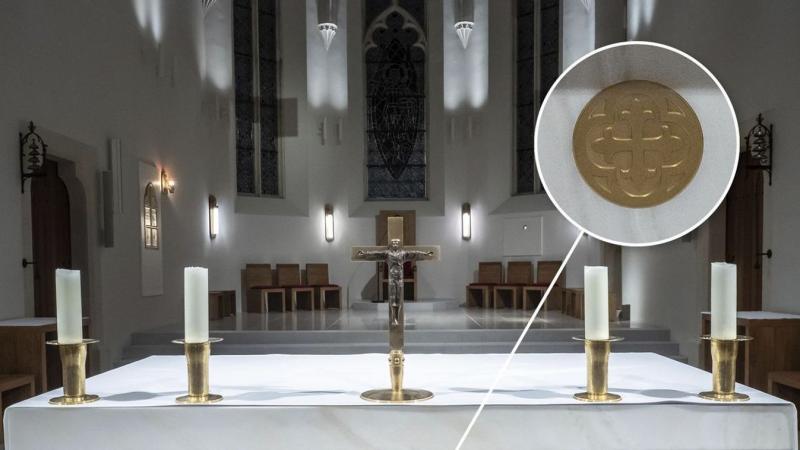 A bazilika falai között őrzött szentek és boldogok ereklyéi egyedülálló szellemi kincsek, melyek a hívek hitét és elköteleződését tükrözik. Ezek a szent relikviák nem csupán történelmi értékkel bírnak, hanem a lelki megújulás forrásai is, hiszen a hívők s