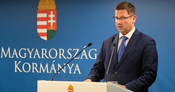 ÉLŐ KÖZVETÍTÉS! Gulyás Gergely fontos bejelentést tesz a Kormányinfón. Ne hagyd ki!