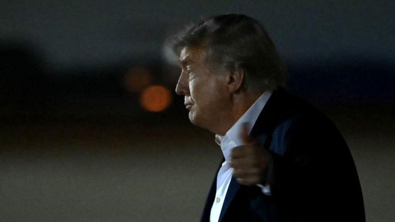 Titokzatos üzenetet osztott meg Trump, amely Oroszországra utal.
