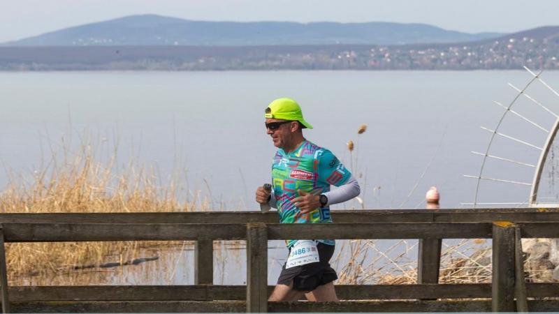 Fedezd fel a Balaton varázslatos világát egy új perspektívából; a hétvégén olimpiai bajnok társaságában merülhetsz el a víz hűvös ölelésében!