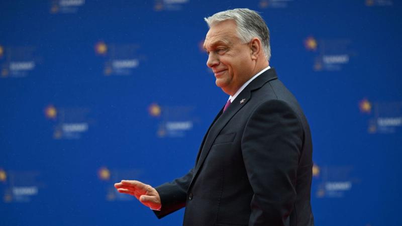 Orbán Felcsútra tart, de még indulás előtt megjegyzi Magyar Péternek: 