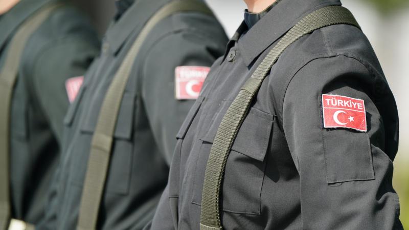Törökországban közel 200 katonát vettek őrizetbe, akiket terrorizmus gyanújával tartóztattak le.