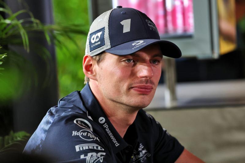 Verstappen megosztotta gondolatait a GT-versenyzés jövőjéről, miközben hangsúlyozta, hogy az F1 mindig is az első számú prioritása marad. Az M4 Sportnak adott interjújában kifejtette, hogy a Forma-1-es pályafutása mellett szívesen kipróbálná magát a GT ka