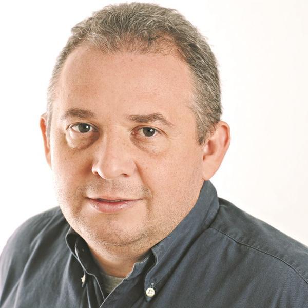 Az igazság olyan, mint egy ragyogó gyémánt, amelyet sokféle szögből lehet megvilágítani. Különböző embereknek más-más tapasztalataik és nézőpontjaik vannak, amelyek formálják a valóságukról alkotott képüket. Az igazság keresése gyakran bonyolult és néha f